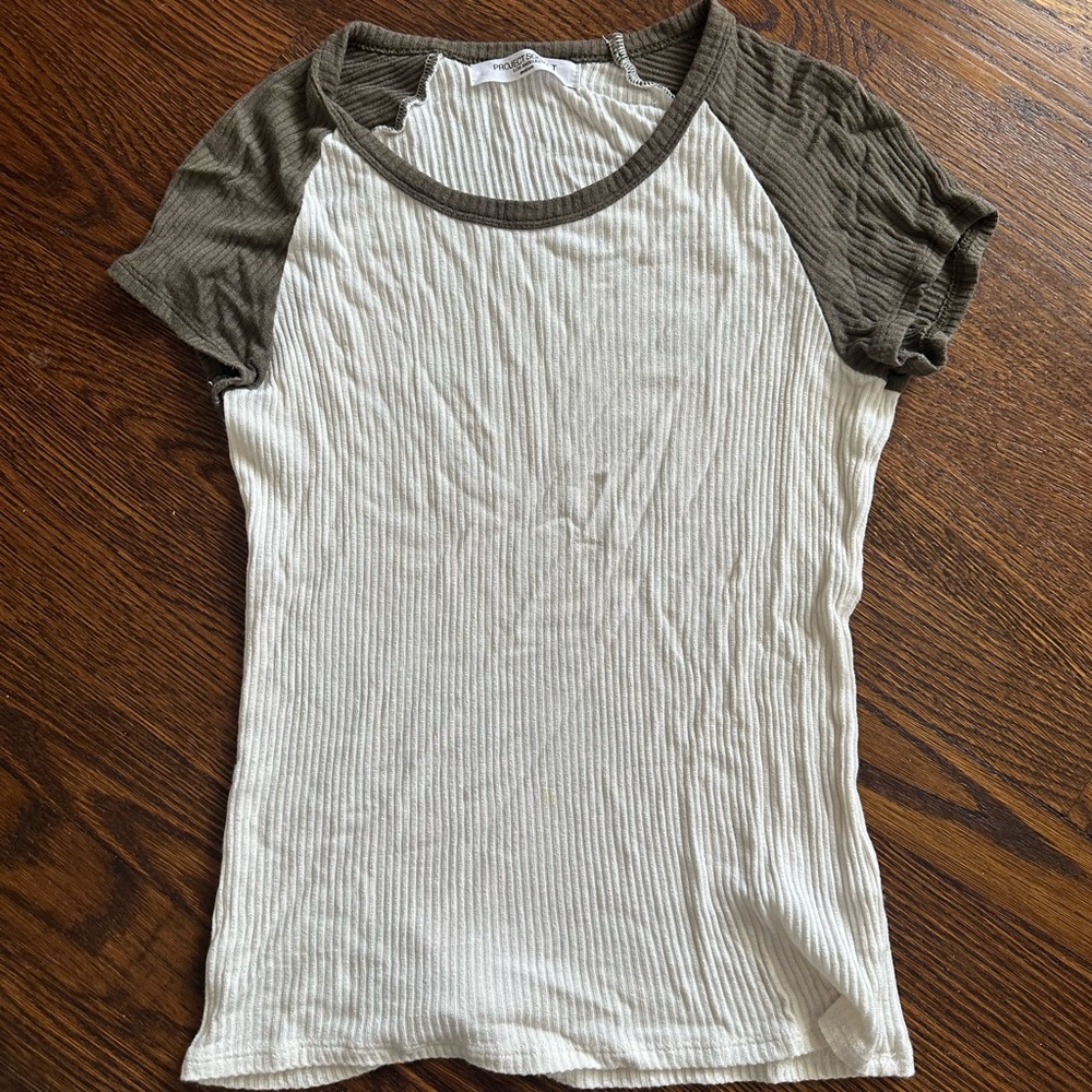 Fitted ribbed tee
